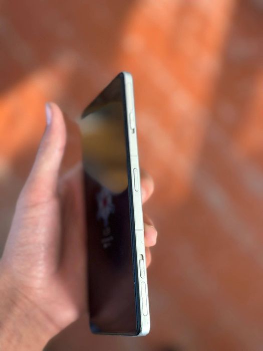 poco f4 gt  sotiladi sotildi