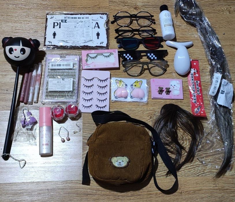 Парик,  волосы, ногти разбираю гардероб