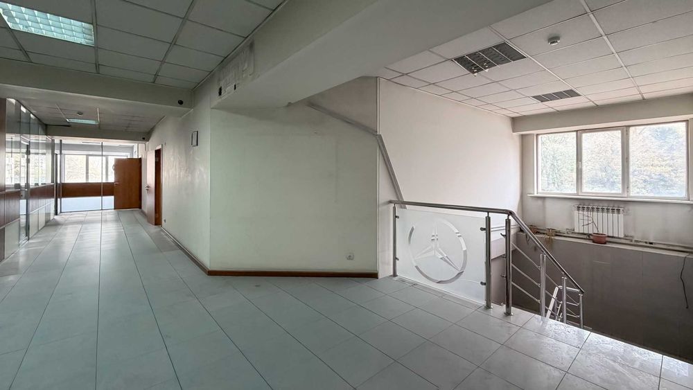 Продаётся коммерческое здание — 911 м²