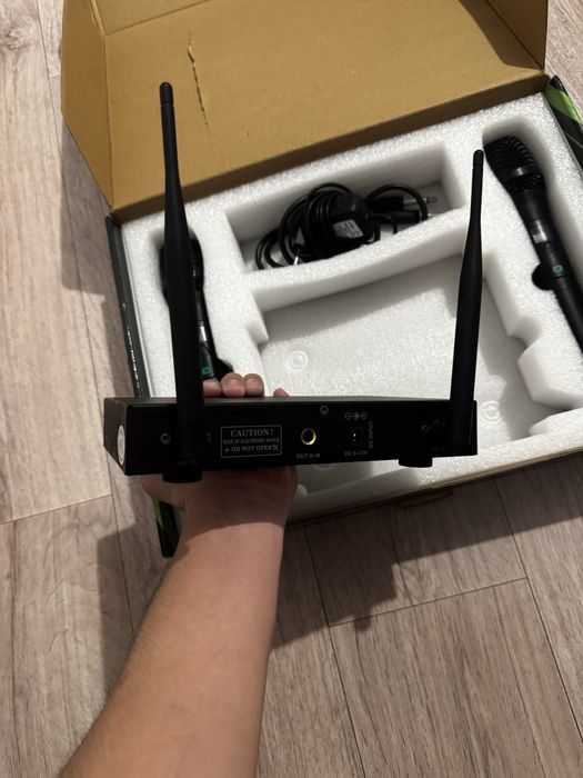 Продам беспроводной микрофон