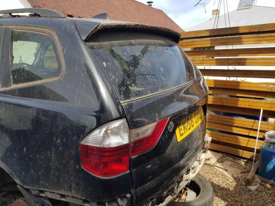 Dezmembrez BMW x3 e83