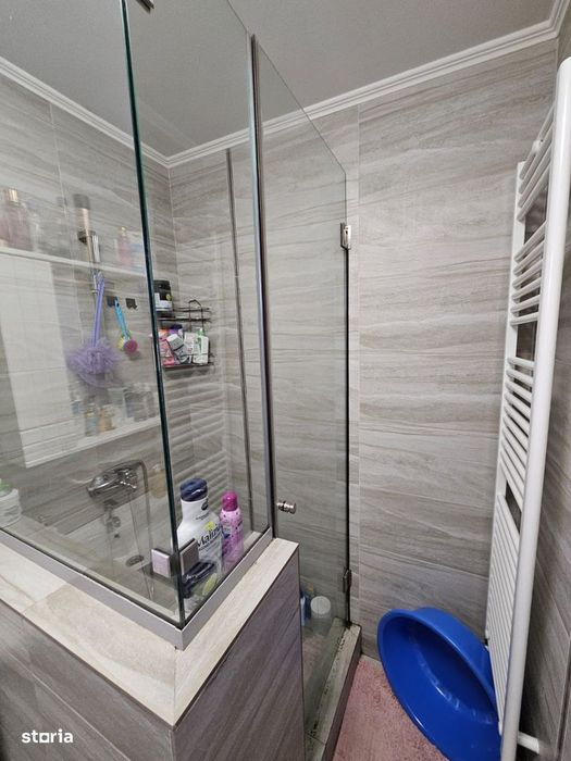 Apartament cu 2 camere de vânzare în Curtea de Argeș.