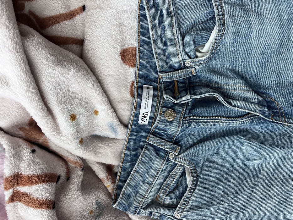 Дънки Zara.