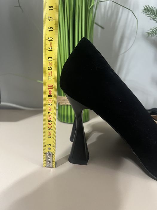 Pantofi stiletto din piele