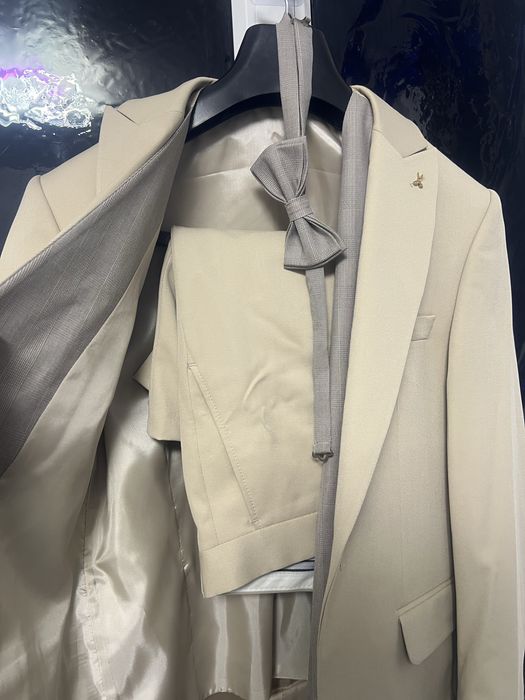 Costume barbati de vanzare