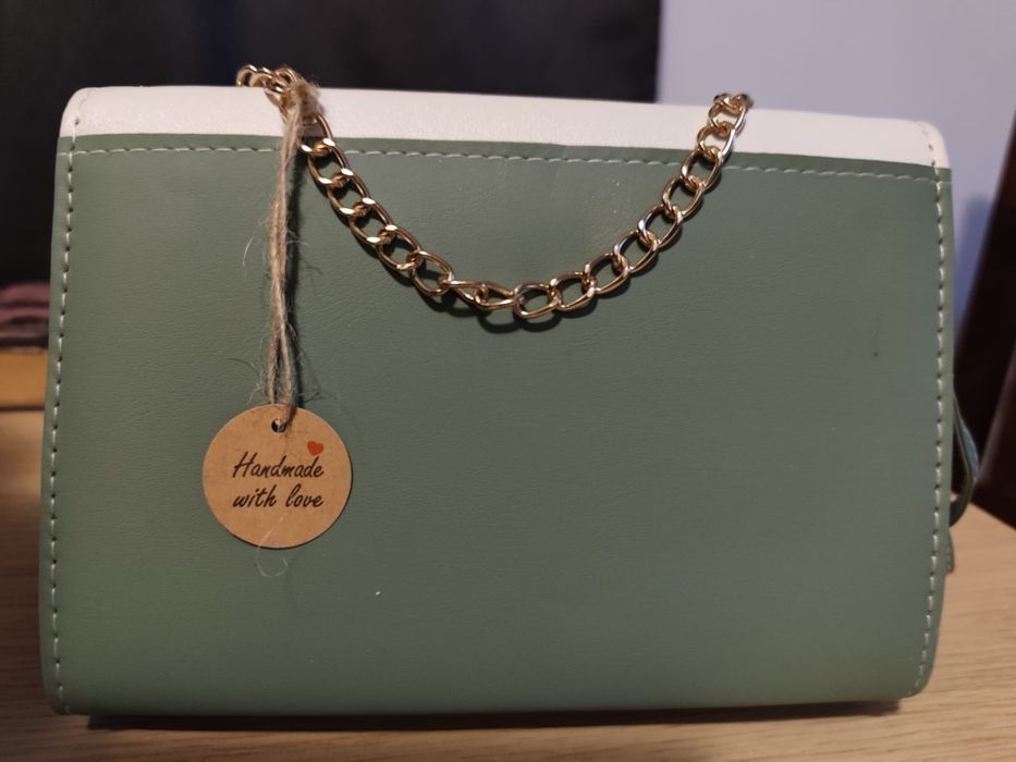 Чанти в разнообразен асортимент