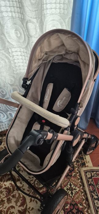 Продам коляску Teknum