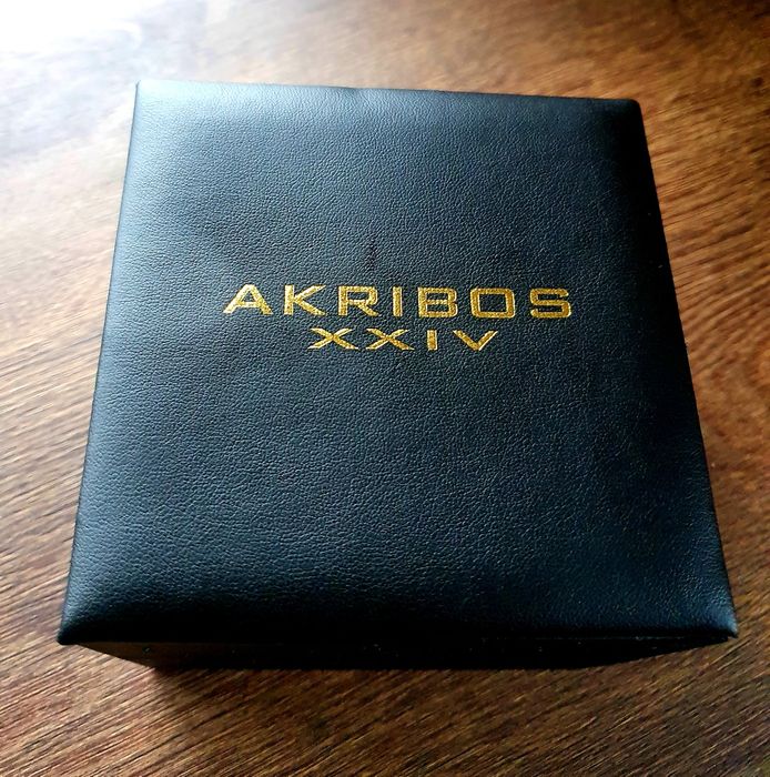 Часовник AKRIBOS