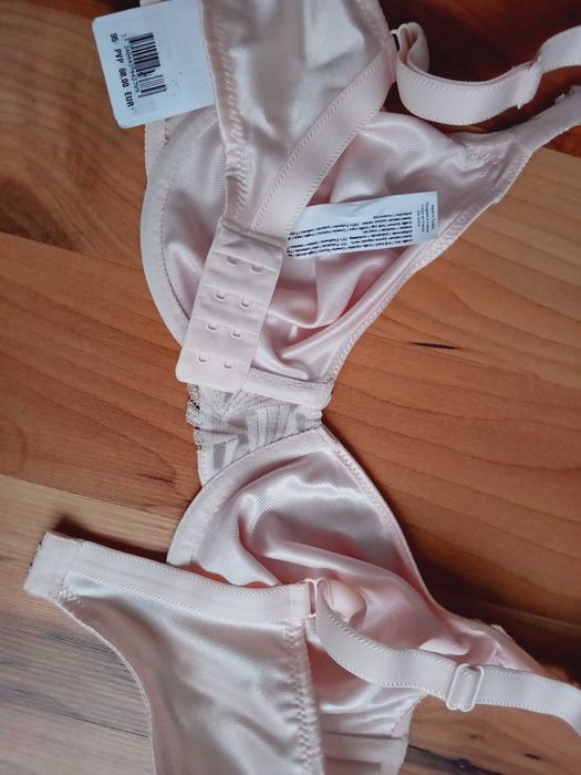 Chantelle 80B/C нови сутиени