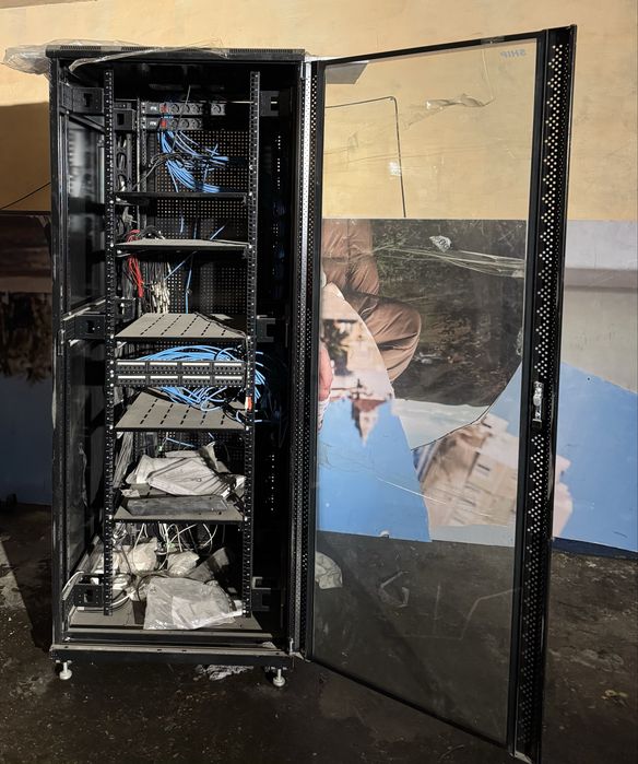 Шкаф коммуникационный Ship,