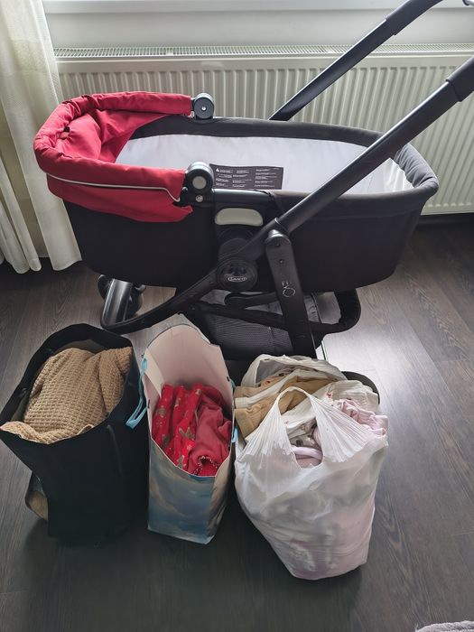 Carut Landou Graco  pliabil 1-7luni + hăinuțe 1-6 luni aproape noi