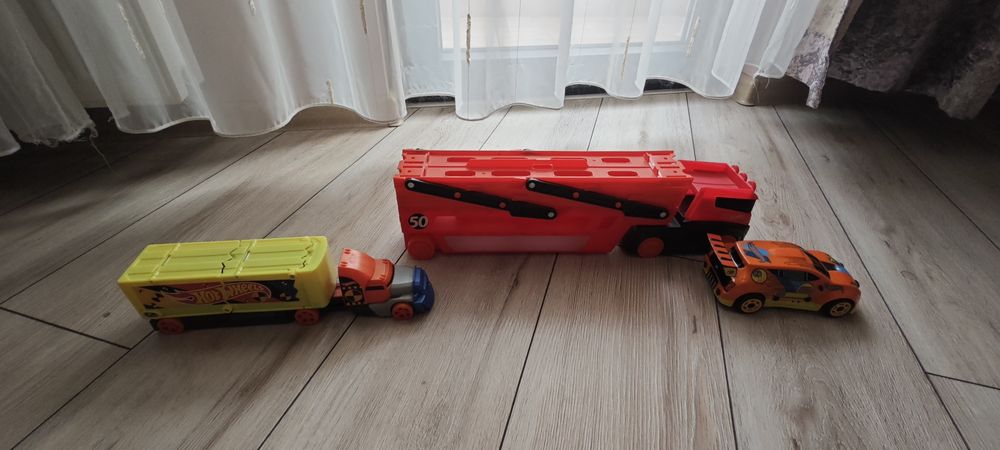 Няколко лота колички Hot wheels