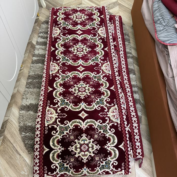 Корпе на пол с велюровым чехом
