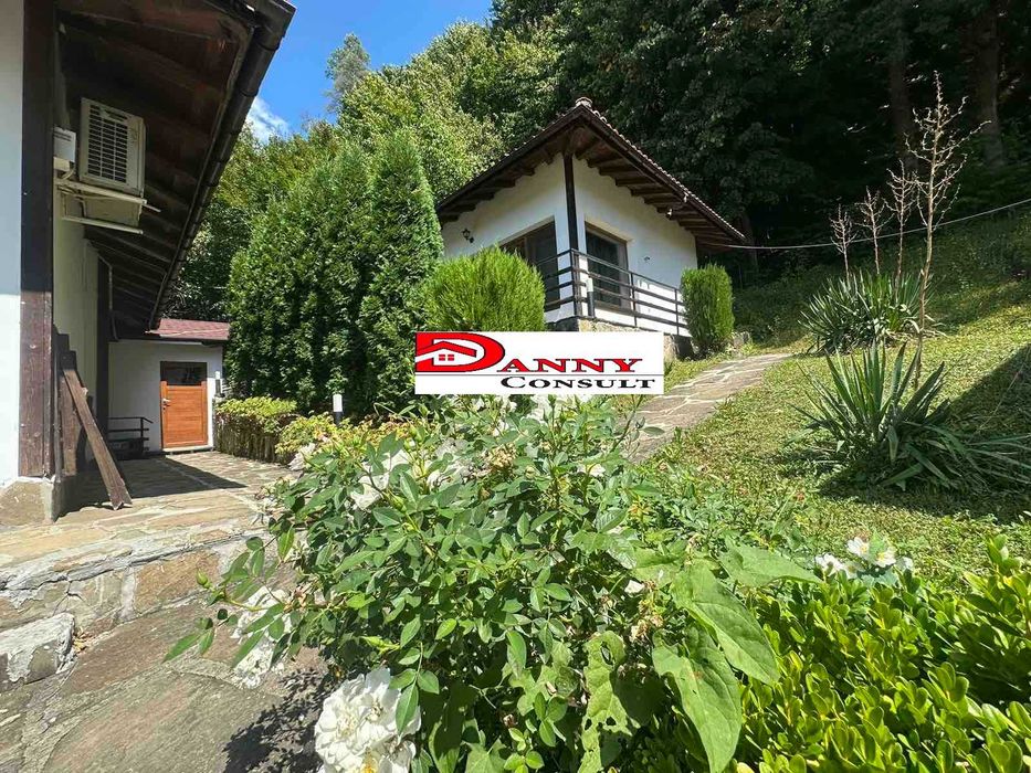 Комплекс от къщи за гости в Троянския балкан