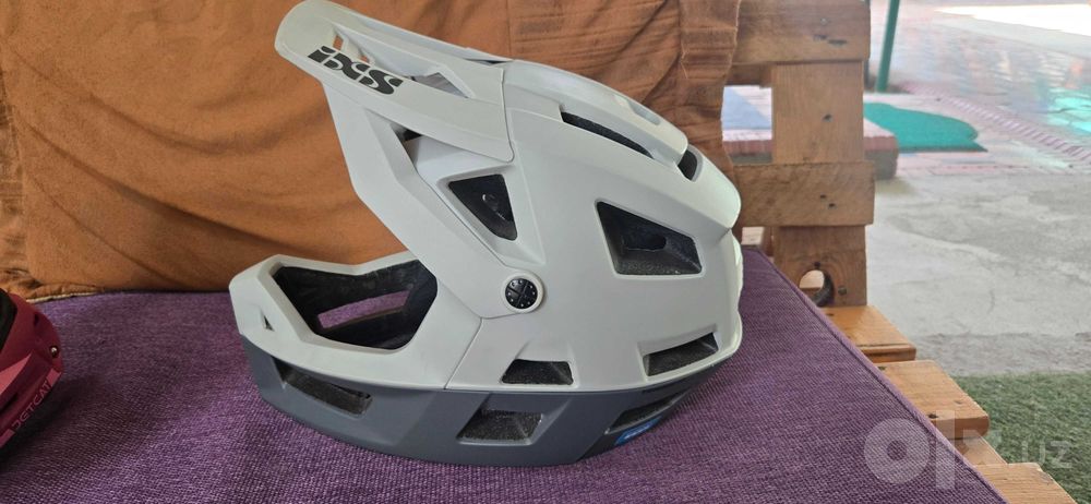 Велосипедный фуллфейс шлем iXS Trigger FF (M/L, 58-62 см)