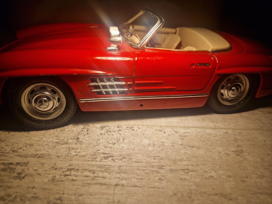 Mercedes-Benz 300 SL Roadster Bburago 1:18 – Made in Italy