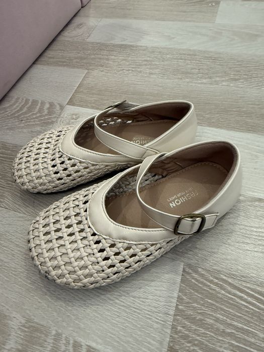 Босоножки на девочку