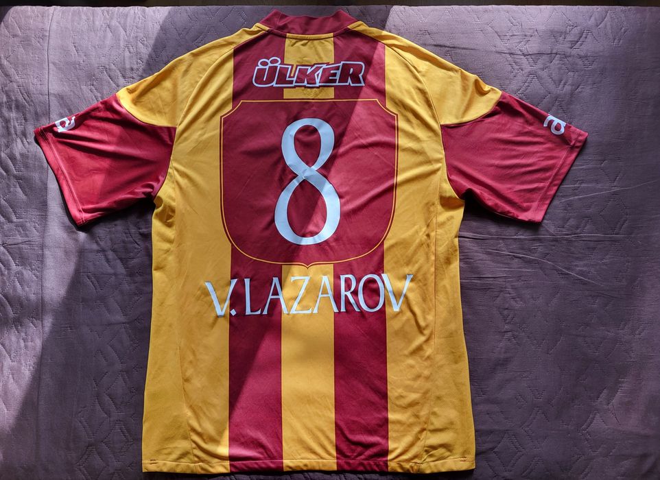 Тениска на Галатасарай