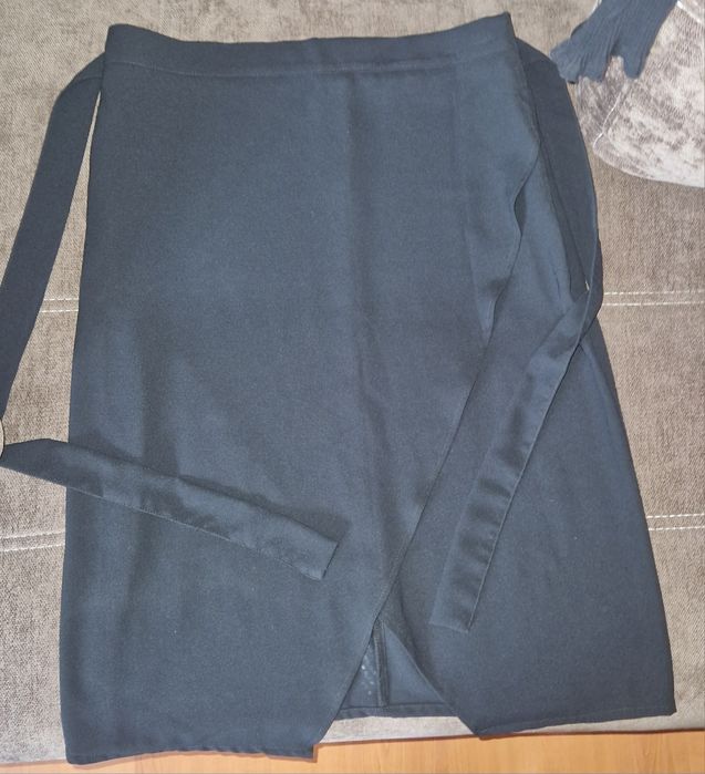 Продаю 2 новые юбки