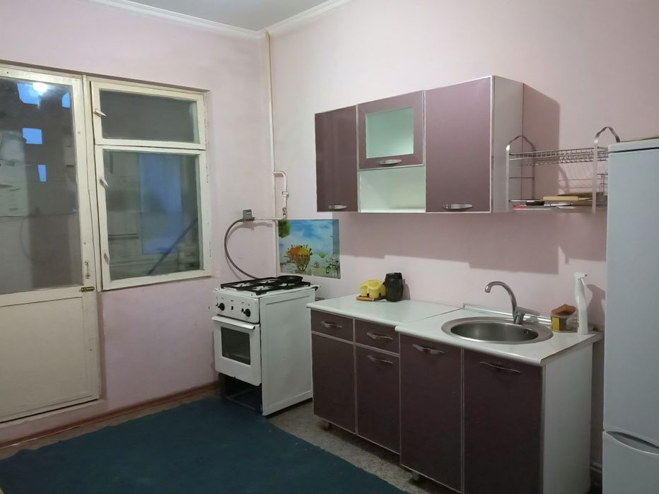 2/6/9 Рисовый базар Продается 2 комн квартира 63 кв Risoviy bozor