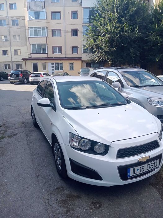 Vând Chevrolet Aveo T300