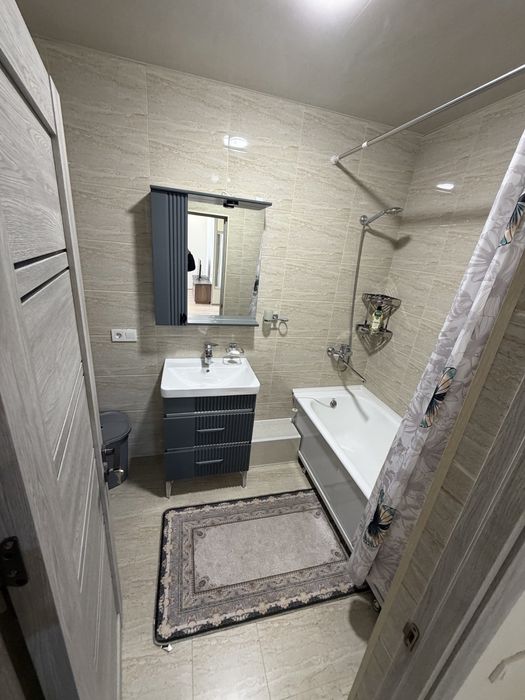 Паркентский новастройка 2 ком 5 этаж 8 этажка все ест новий срочно