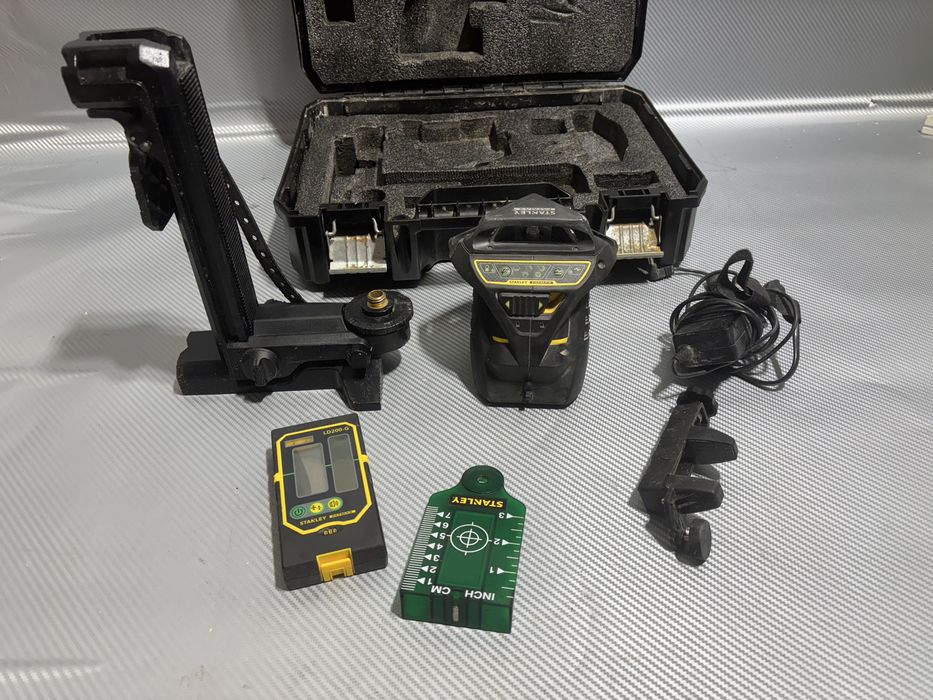 Laser Stanley Fatmax 360 grde raza verde