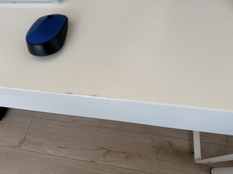 Компютърно бюро (работна маса) MICKE (Ikea)