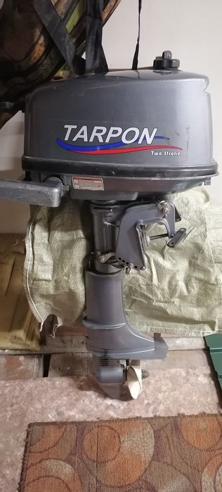 Продам лодочный мотор Тарпон