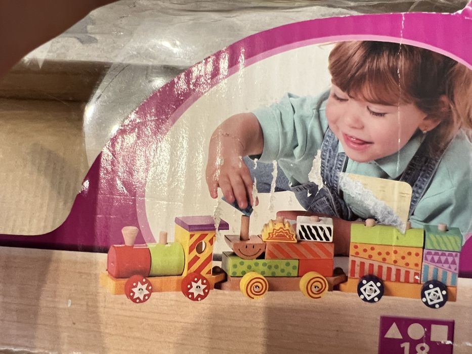 Продам деревянный паровощик. 18 деталей