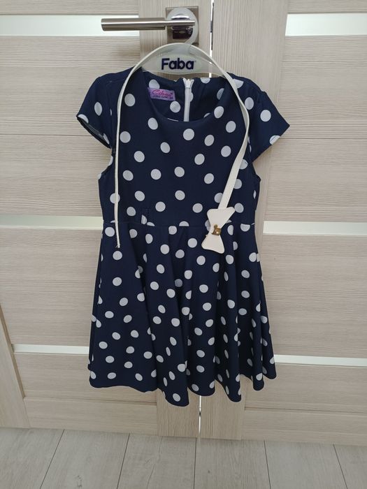 Платье детское белое и в горошек