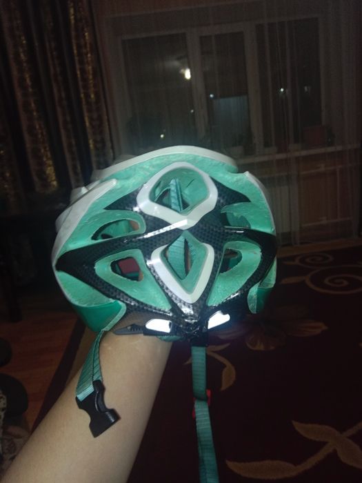 Продам шлем велосипедный