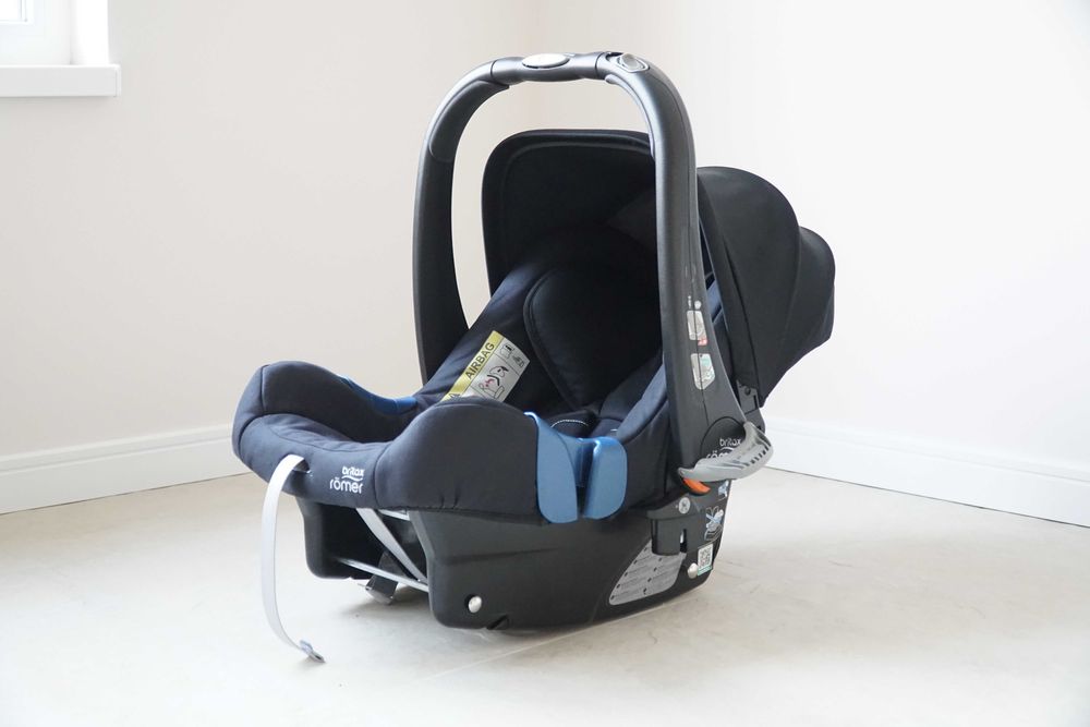 Столче за кола Britax Romer + IsoFix base