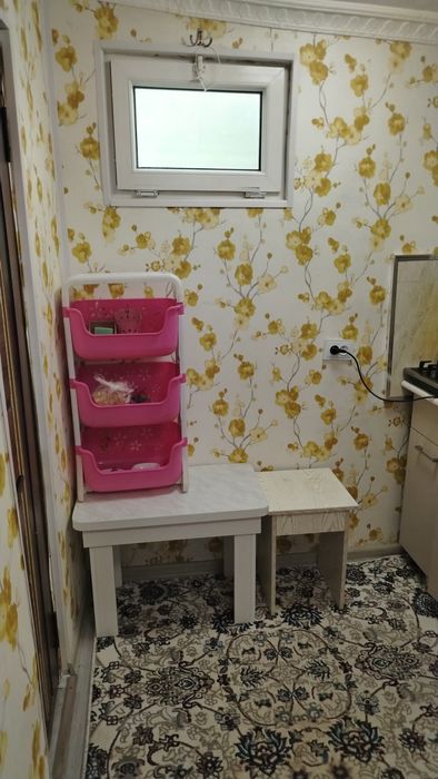 Продается не большой домик на земле в мирабадском районе. Узбум