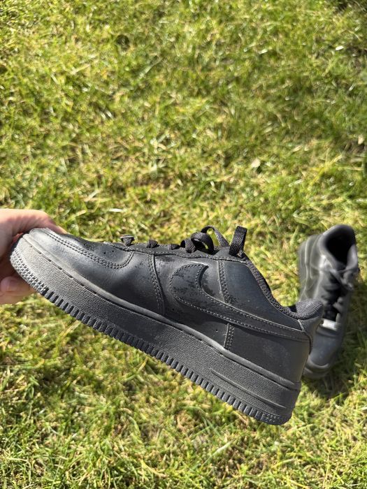 Продавам дамски маратонки Nike