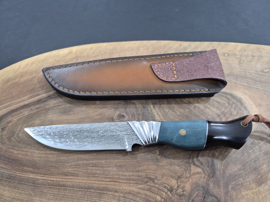 Ловен нож дамаска VG10 стомана,уникална дръжка  и кожена кания,LN436