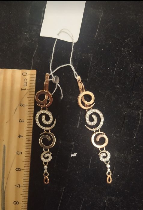 Золотые новые серьги