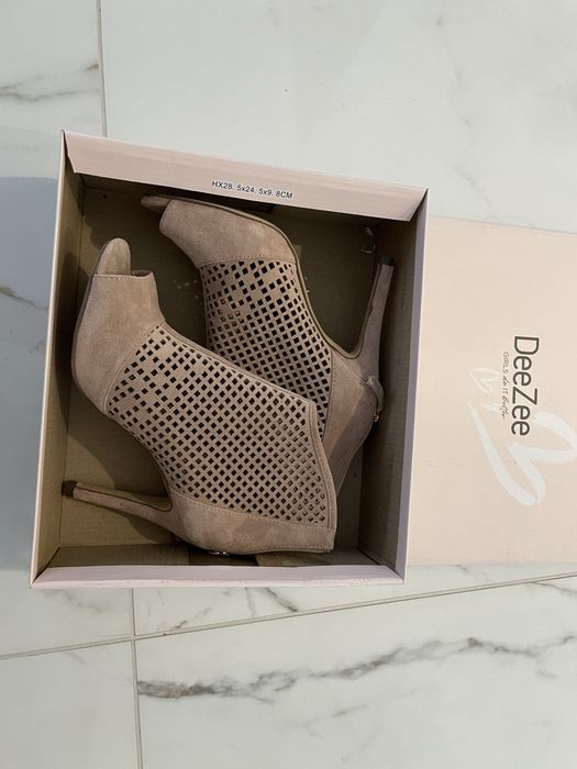 Обувки на ток DeeZee 37 номер