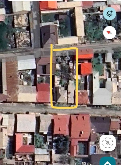 Продается участок в центре Кибрая!Со старым домом.