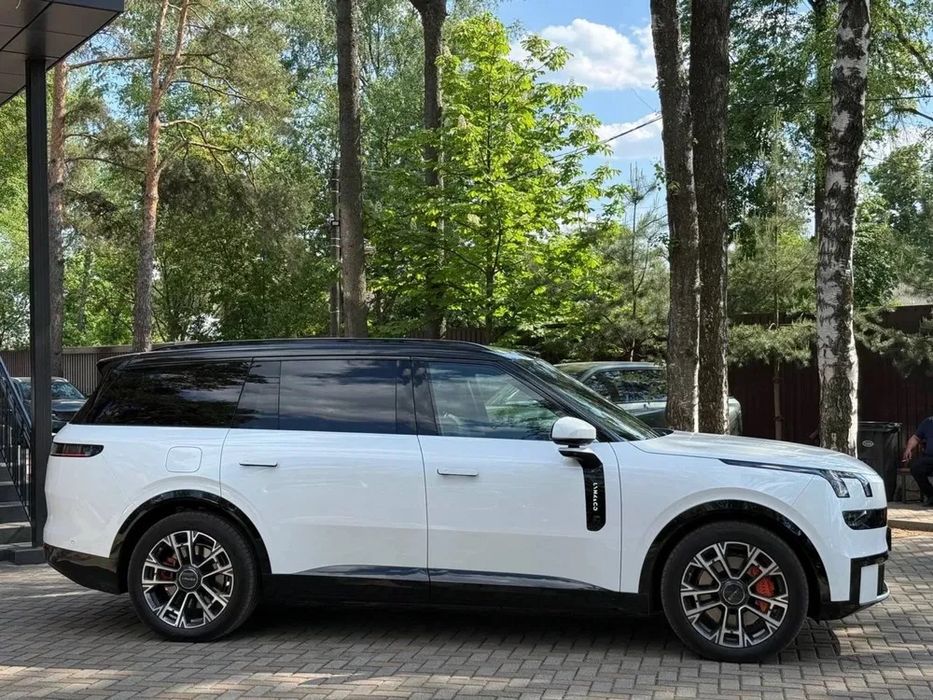 Lynk & Co 900 2.0 турбо с русификацией