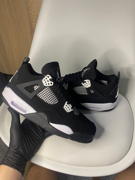 Jordan 4 White Thunder