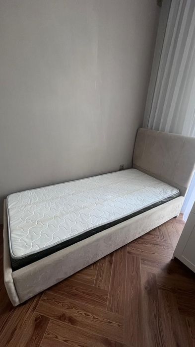 односпальная кровать