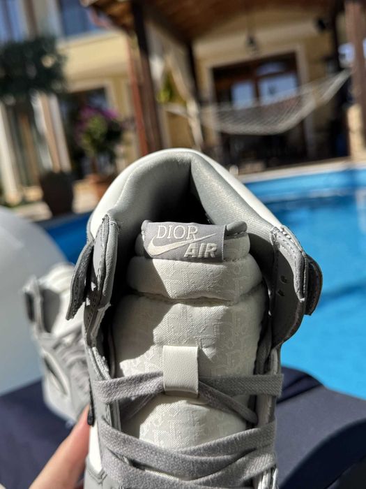 Jordan 1 Retro x Dior Кецове 39 EUR + Кутия + Стелки + Връзки