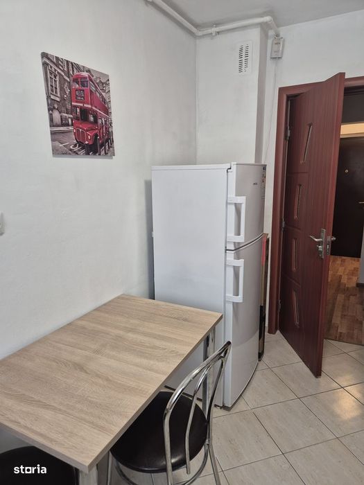 Apartament 2 camere de închiriat în Centrul Nou