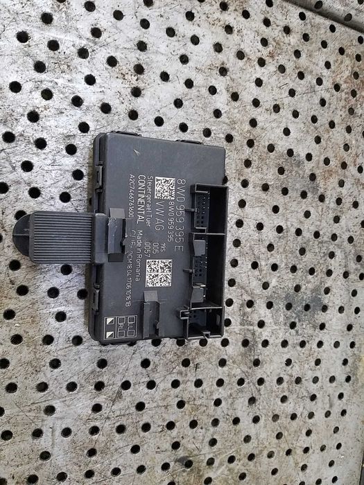 Modul calculator usa dreapta spate audi a4 b9 8w break 8w0959395e