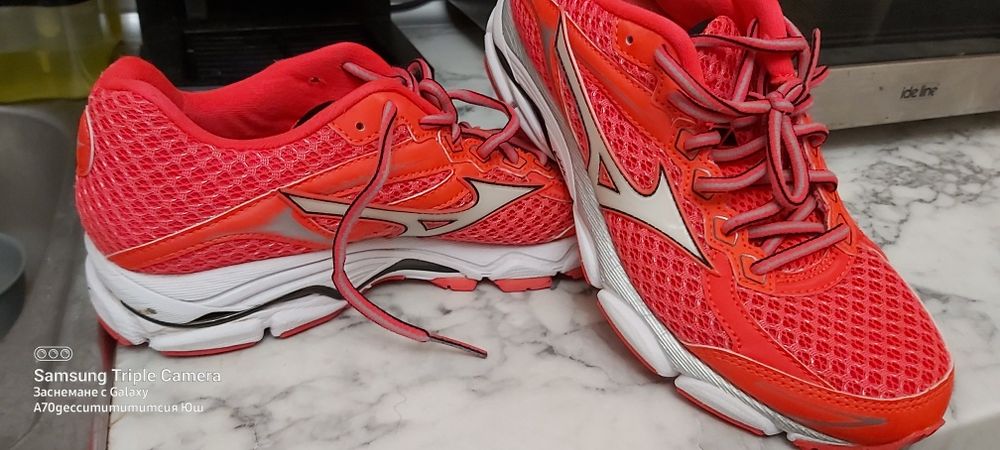 Маратонки MIZUNO WAVE 38 номер