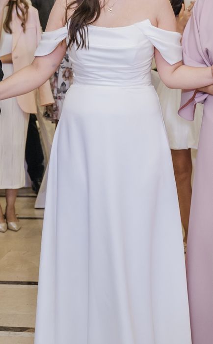 Платье свадебное или для узату