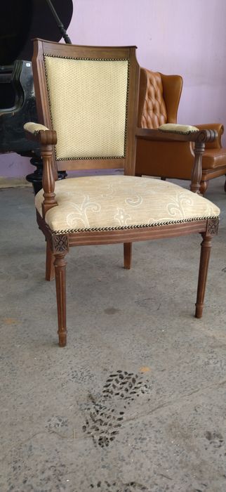 Стол масивна дървесина