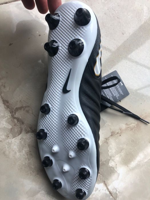 Nike tiempo номер 43