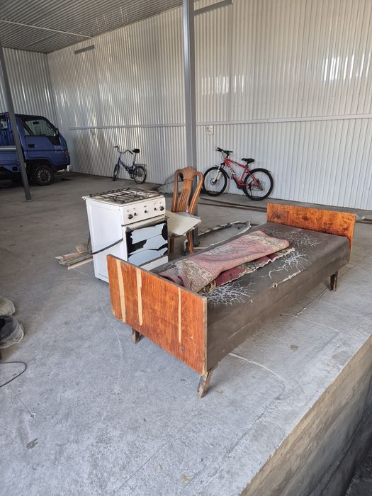 Продам  кровать 4 штуки б.у